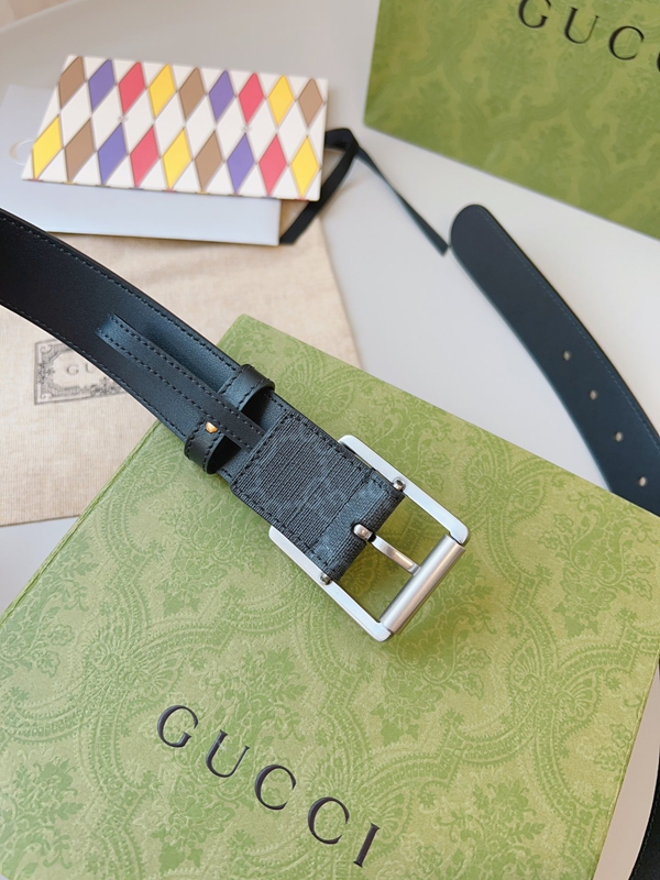 スーパーコピーグッチベルト全体デザイン